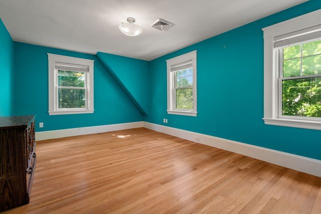 42 Aberdeen St, Newton, MA 02461