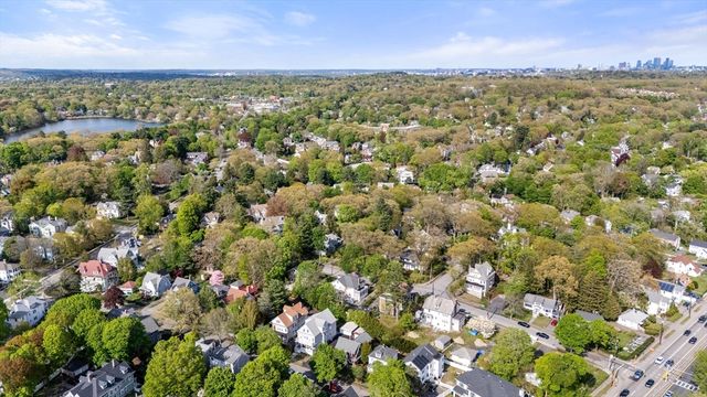 42 Aberdeen St, Newton, MA 02461