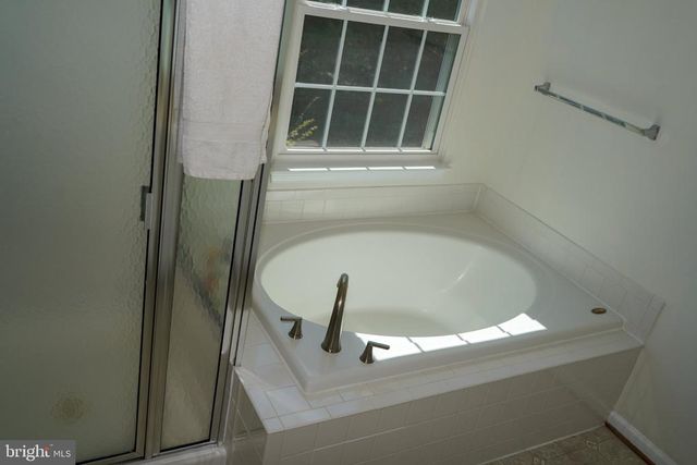4004 FOUNTAIN BRIDGE CT, Fredericksburg, VA 22408