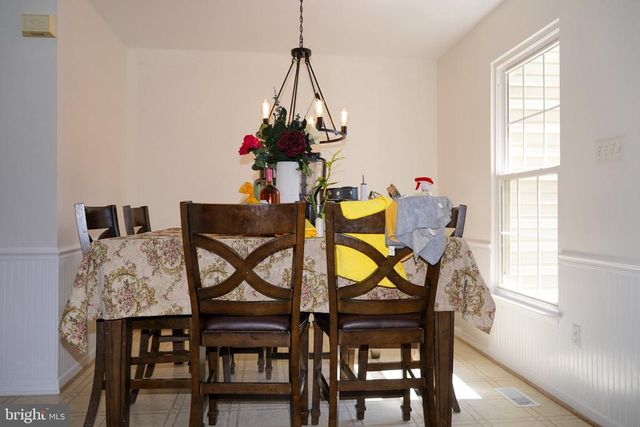 4004 FOUNTAIN BRIDGE CT, Fredericksburg, VA 22408