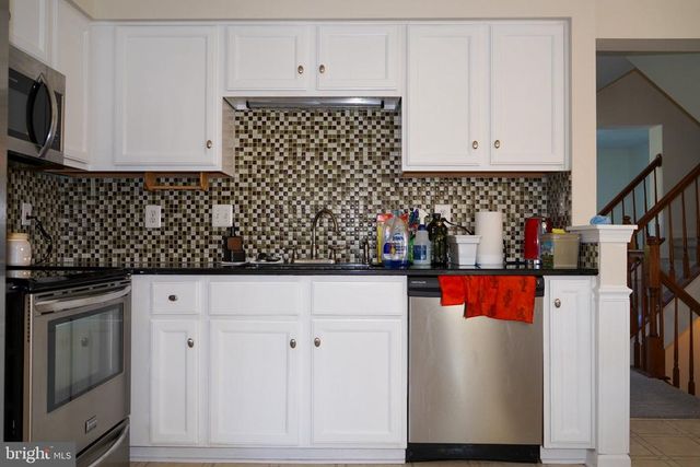 4004 FOUNTAIN BRIDGE CT, Fredericksburg, VA 22408