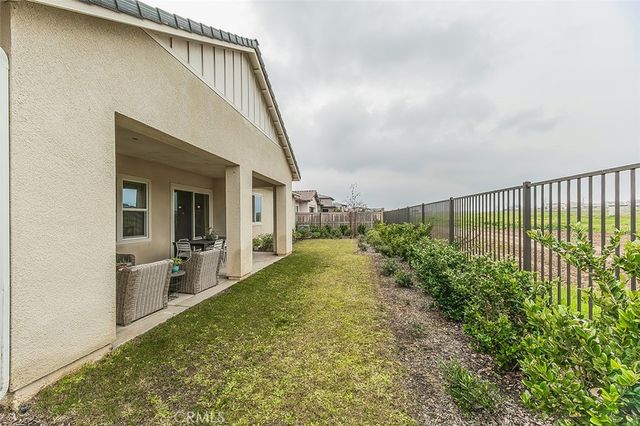 948 Beaver Pond, Madera, CA 93636