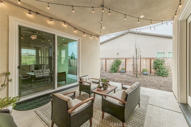 948 Beaver Pond, Madera, CA 93636