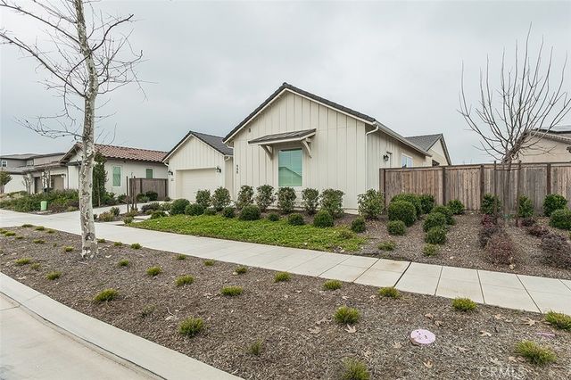 948 Beaver Pond, Madera, CA 93636