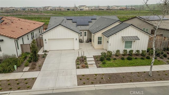 948 Beaver Pond, Madera, CA 93636