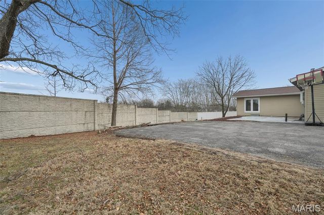 2250 Seven Pines Drive, Unincorporated, MO 63146