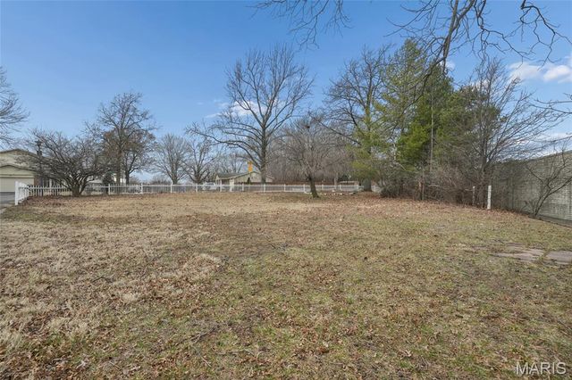 2250 Seven Pines Drive, Unincorporated, MO 63146
