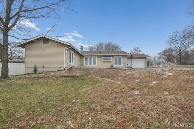 2250 Seven Pines Drive, Unincorporated, MO 63146