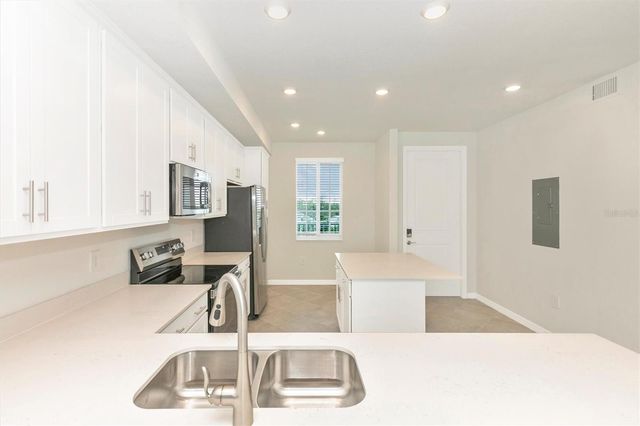 12320 WELLEN GOLF STREET 305, Venice, FL 34293