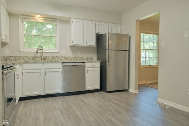 3712 Oil Creek Drive, Indianapolis, IN 46268
