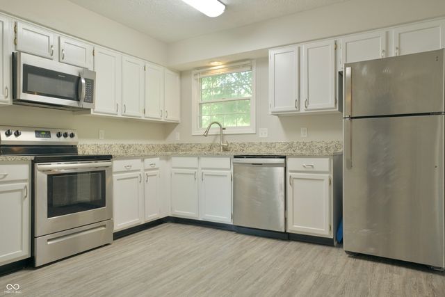 3712 Oil Creek Drive, Indianapolis, IN 46268