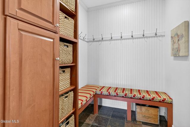 10 Gailes Drive, Bethlehem, NY 12159