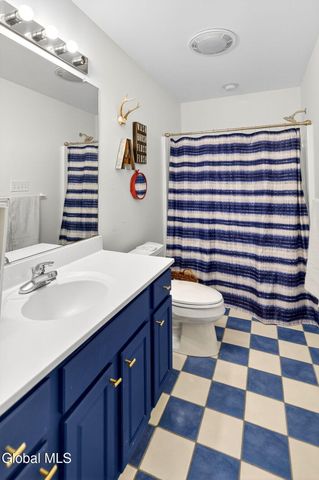 10 Gailes Drive, Bethlehem, NY 12159