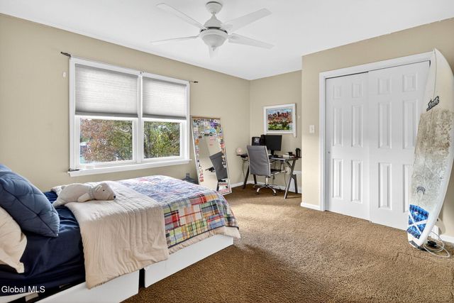 10 Gailes Drive, Bethlehem, NY 12159