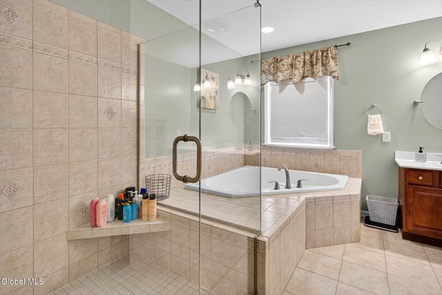 10 Gailes Drive, Bethlehem, NY 12159