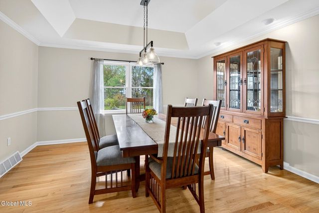 10 Gailes Drive, Bethlehem, NY 12159