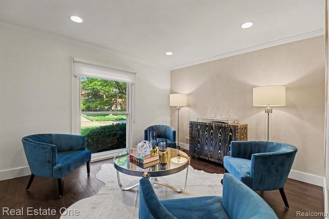 5963 Barnstable Court, West Bloomfield, MI 48322