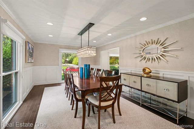 5963 Barnstable Court, West Bloomfield, MI 48322