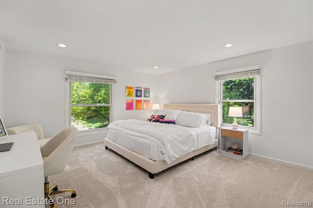 5963 Barnstable Court, West Bloomfield, MI 48322