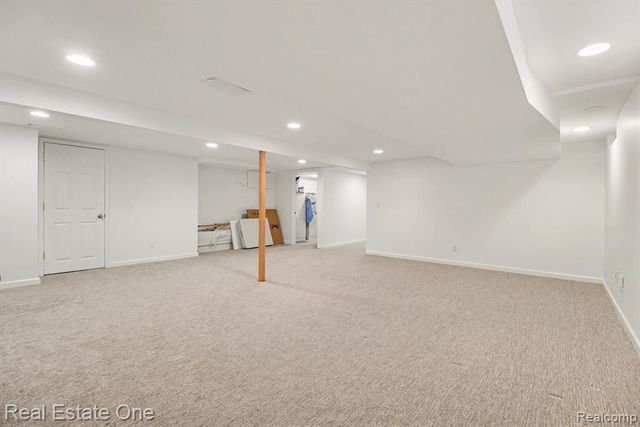 5963 Barnstable Court, West Bloomfield, MI 48322