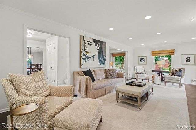5963 Barnstable Court, West Bloomfield, MI 48322