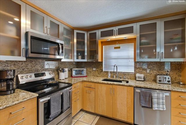 2801 W SAN ISIDRO STREET, Tampa, FL 33629