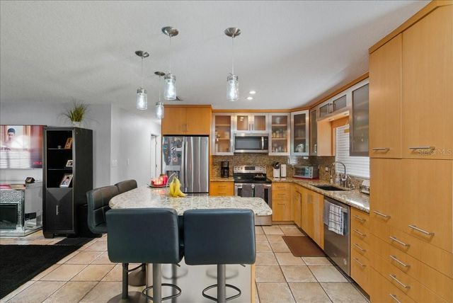 2801 W SAN ISIDRO STREET, Tampa, FL 33629