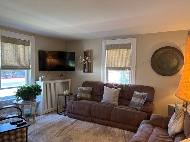 159 Railroad Avenue, Hamilton, MA 01982
