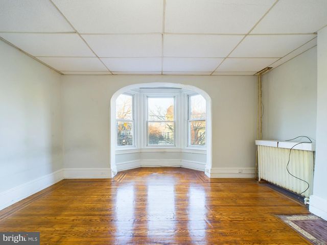 4408 LOCUST ST, Philadelphia, PA 19104