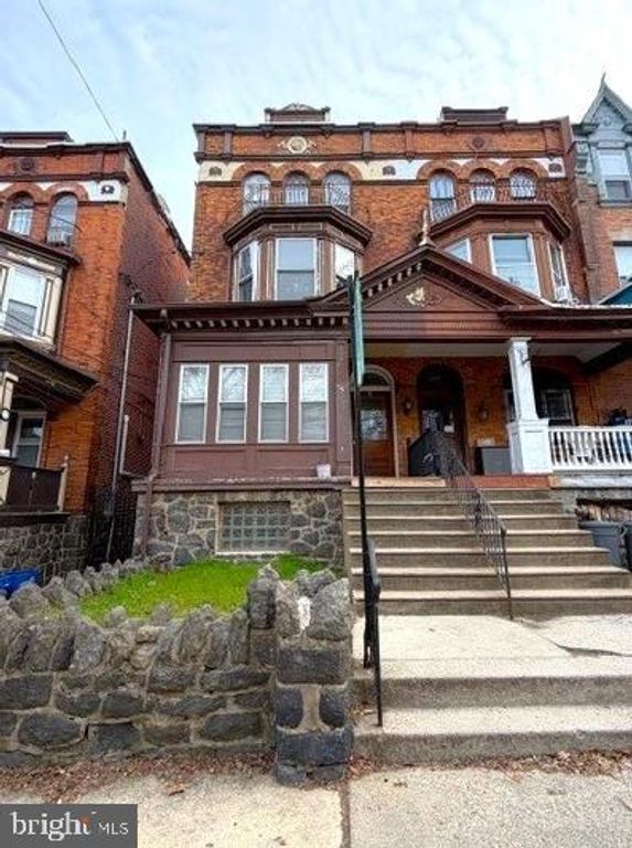 4408 LOCUST ST, Philadelphia, PA 19104