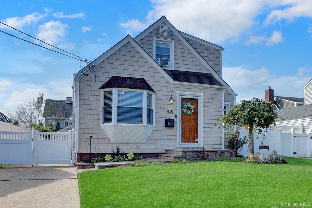 410 Clive Place, Oceanside, NY 11572 — exterior