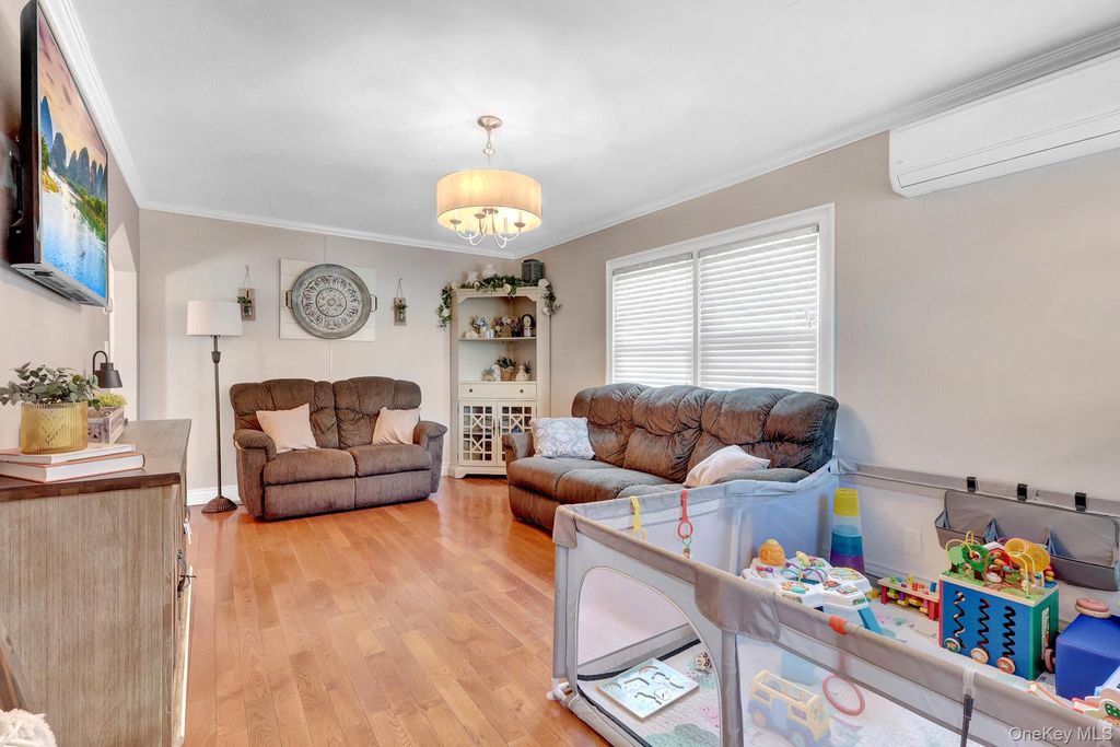 410 Clive Place, Oceanside, NY 11572 — photo 3