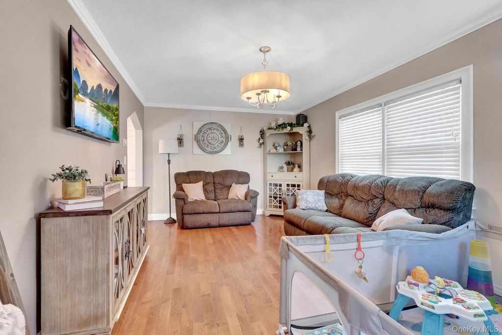 410 Clive Place, Oceanside, NY 11572 — photo 4