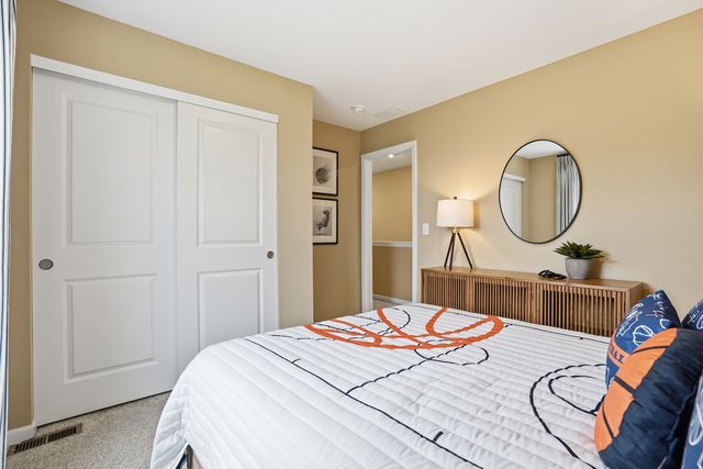 3859 Meadowridge Road, Woodstock, IL 60098