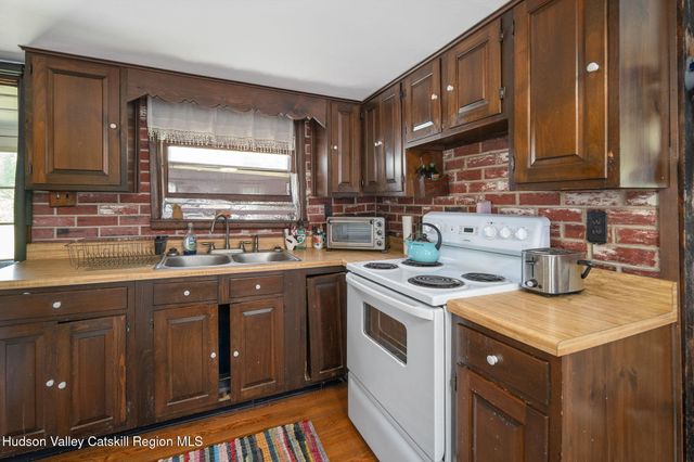114 Homer Zeh Lane, Schoharie, NY 12157