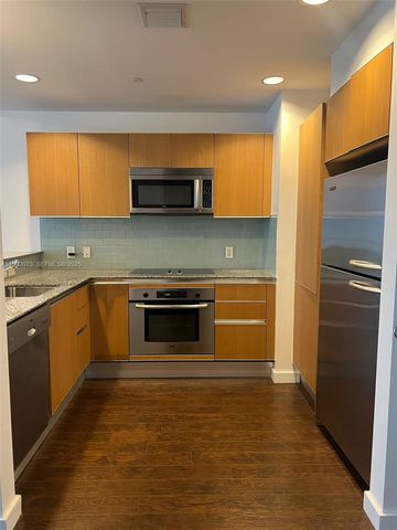 1050 Brickell Ave 3122, Miami, FL 33131