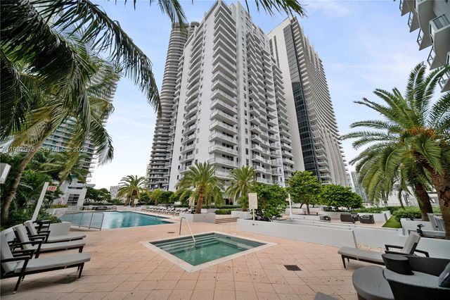 1050 Brickell Ave 3122, Miami, FL 33131