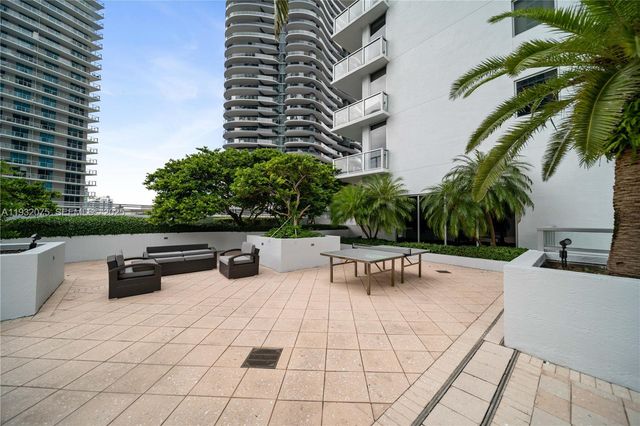 1050 Brickell Ave 3122, Miami, FL 33131