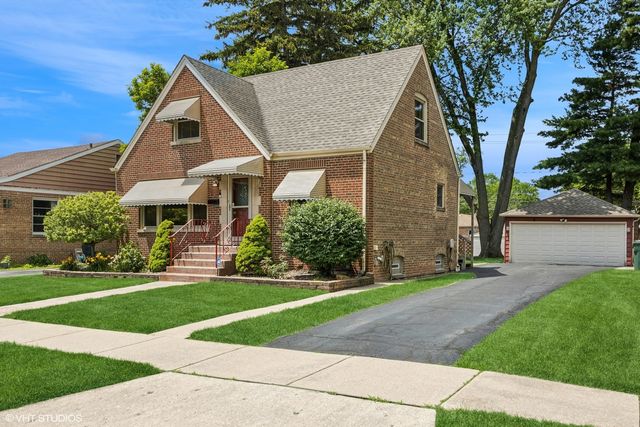 9326 S Millard Avenue, Evergreen Park, IL 60805