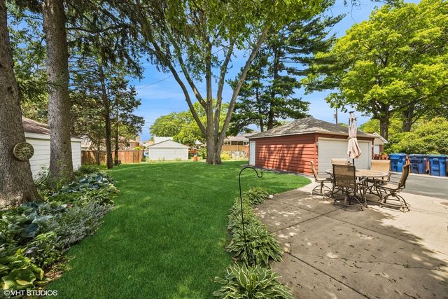 9326 S Millard Avenue, Evergreen Park, IL 60805