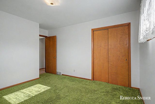 424 Andover Street Se, City Of Kentwood, MI 49548