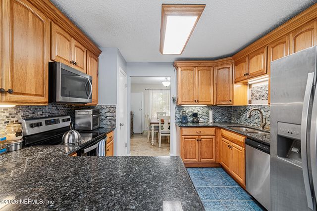 10325 WALNUT Bend N, Jacksonville, FL 32257