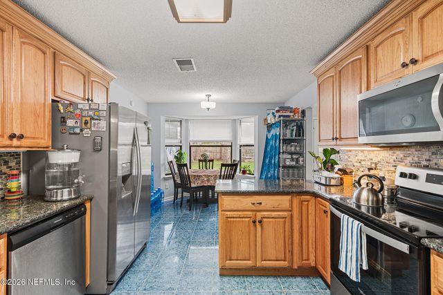 10325 WALNUT Bend N, Jacksonville, FL 32257