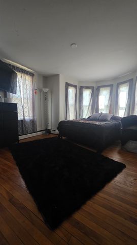 200 Main Street, Claremont, NH 03743