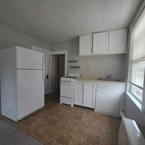 200 Main Street, Claremont, NH 03743
