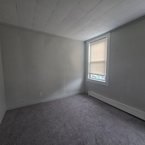 200 Main Street, Claremont, NH 03743