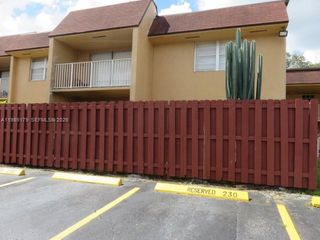 9974 N Kendall Dr 1015, Miami, FL 33176