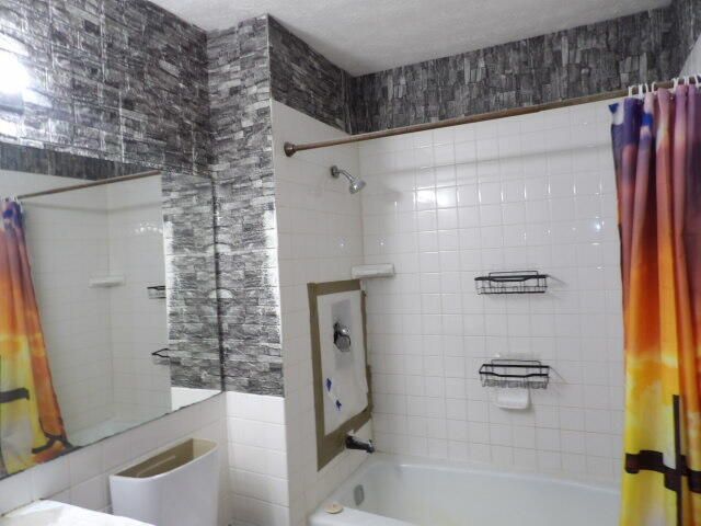 243 Devon Road, Battle Creek, MI 49015