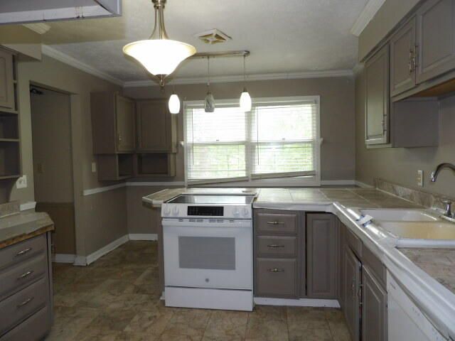 243 Devon Road, Battle Creek, MI 49015