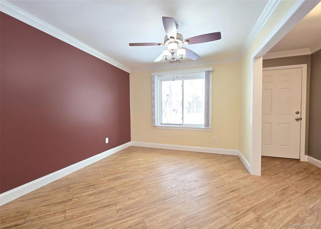 786 Hilltop Court, Coram, NY 11727